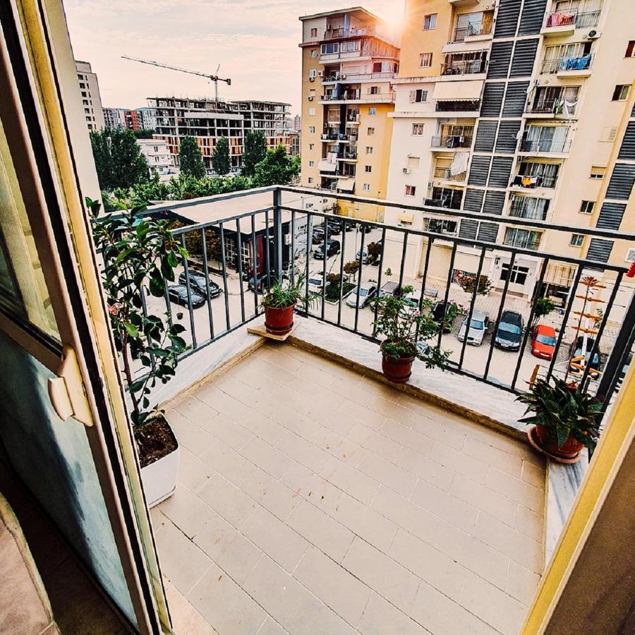 Cozy 1 Bedroom Apartment Near Parks, Cafes & Restaurants Tirana Extérieur photo